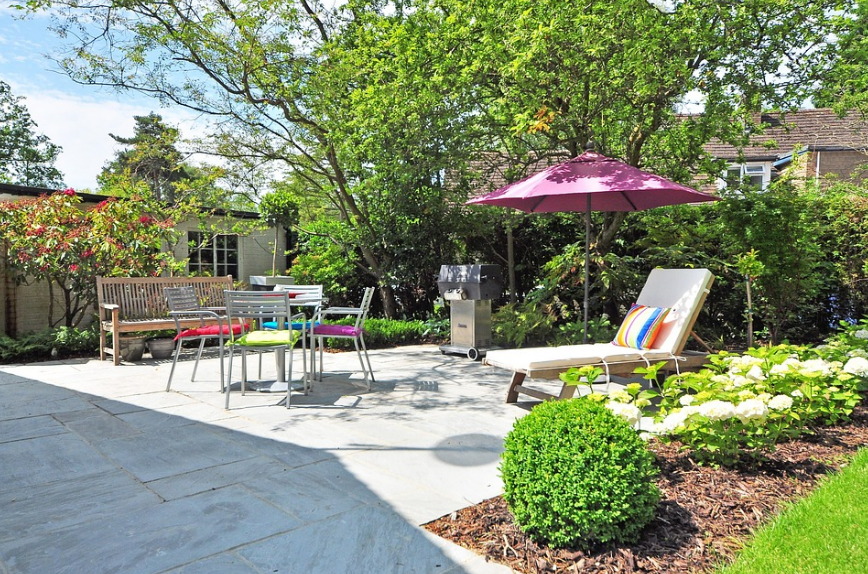How to Create a Backyard Paradise That Maintains Itself