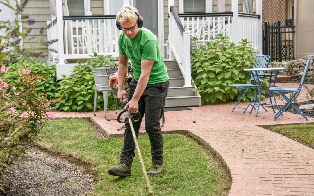 Prepping Your Yard for Winter: Landscaping Tips That Help Homes Sell Faster