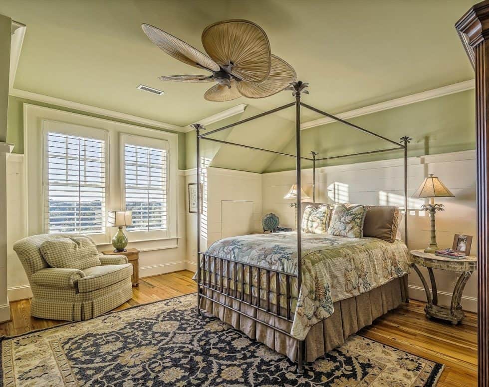 How to Create a Cozy Southern-Style Bedroom | Find The Home Pros