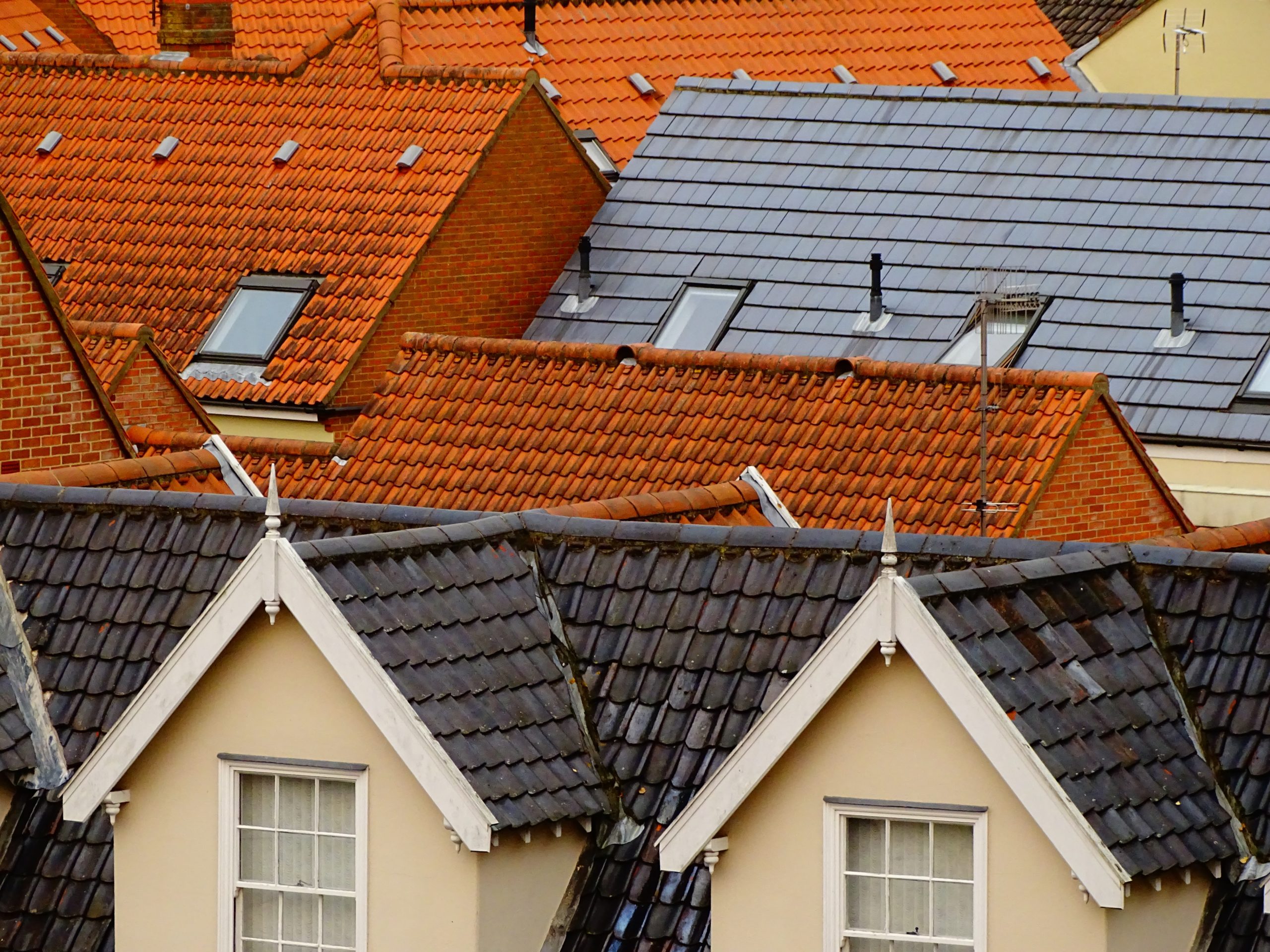 7 different types of roofing to consider when roofing your house