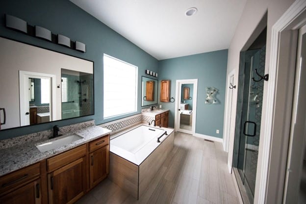 5 Creative Bathroom Flooring Ideas That Will Make Your Neighbors Jealous