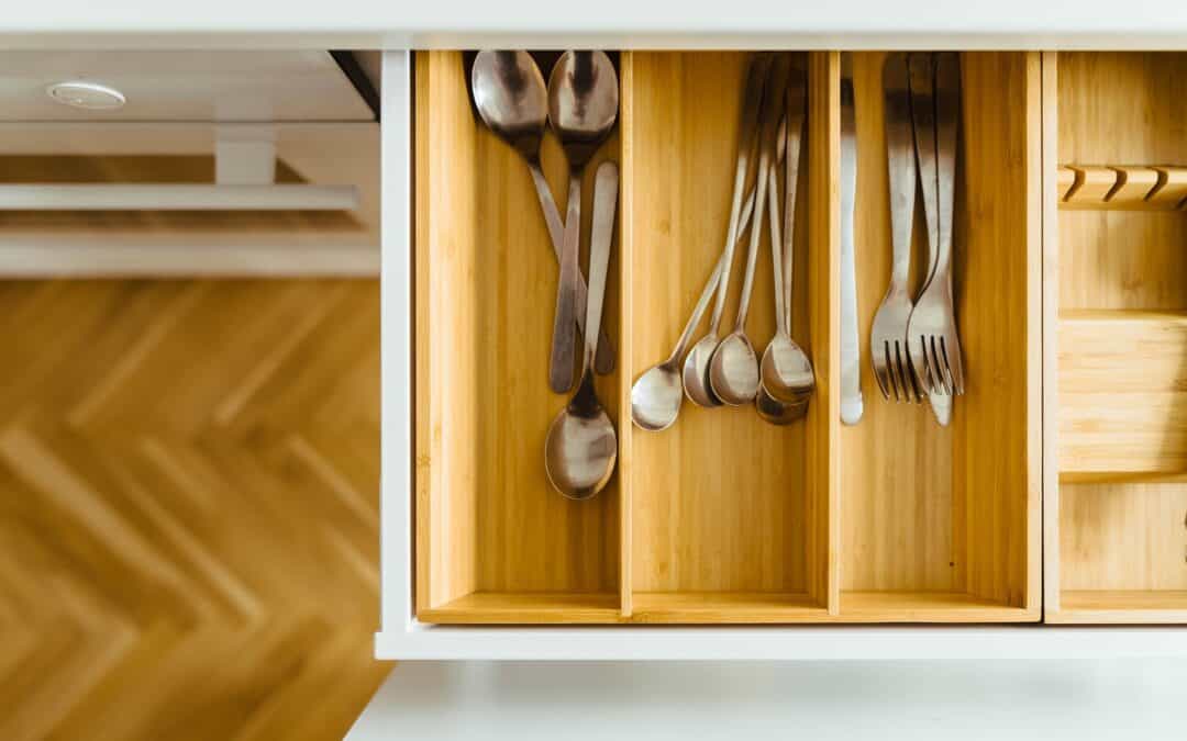 How  To Organize Kitchen Cabinets and Drawers