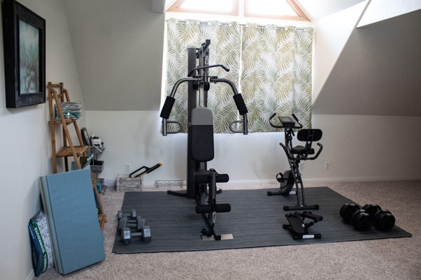 https://findthehomepros.com/wp-content/uploads/2023/11/home-gym.jpg