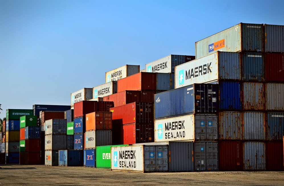 Understanding the Major Factors that Influence Shipping Container Costs