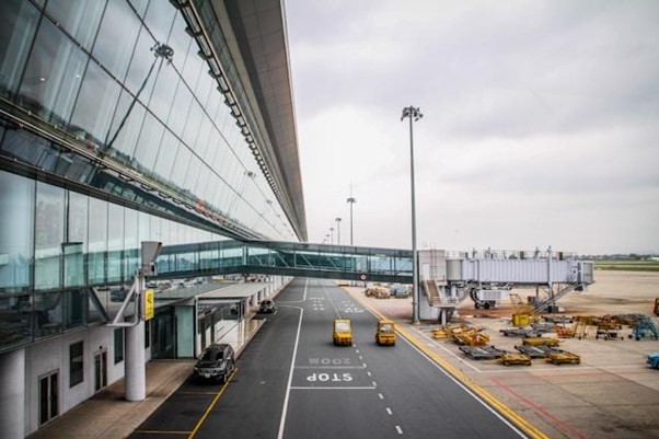 Renting a Car at UAE Airports: Convenience and Tips