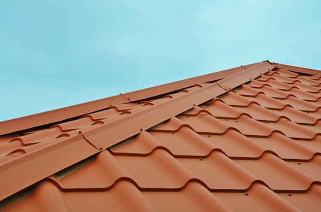 Choosing the Right Roofing Contractor: Tips for Finding a Reliable Professional