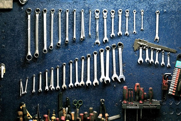 6 Useful Tips to Help You Manage Working with Small & Delicate Tools