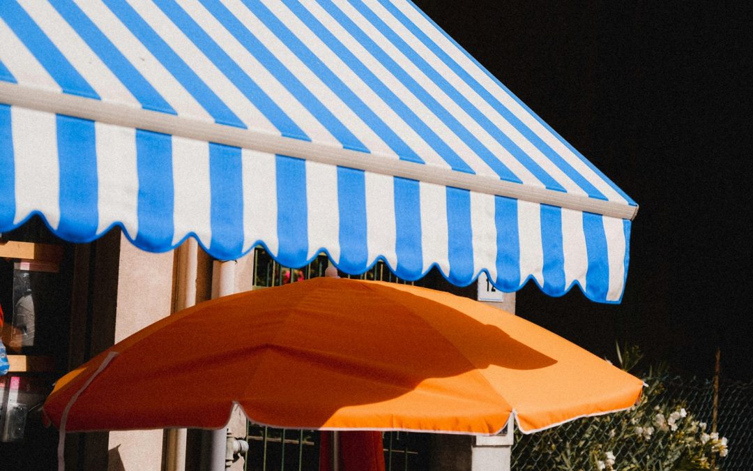 4 Reasons Why Your Home Needs an Awning (Right Now!)