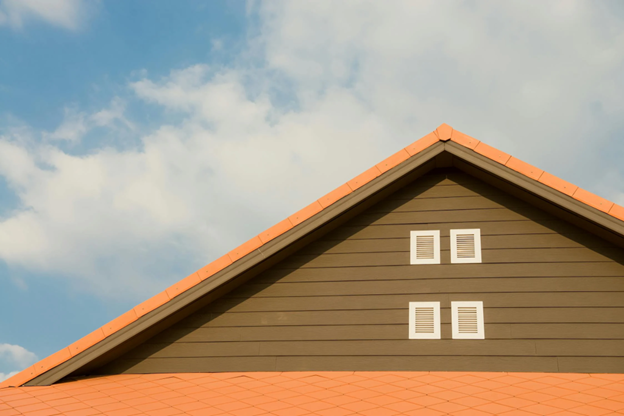 Signs That It’s Time for a Shingle Roof Replacement