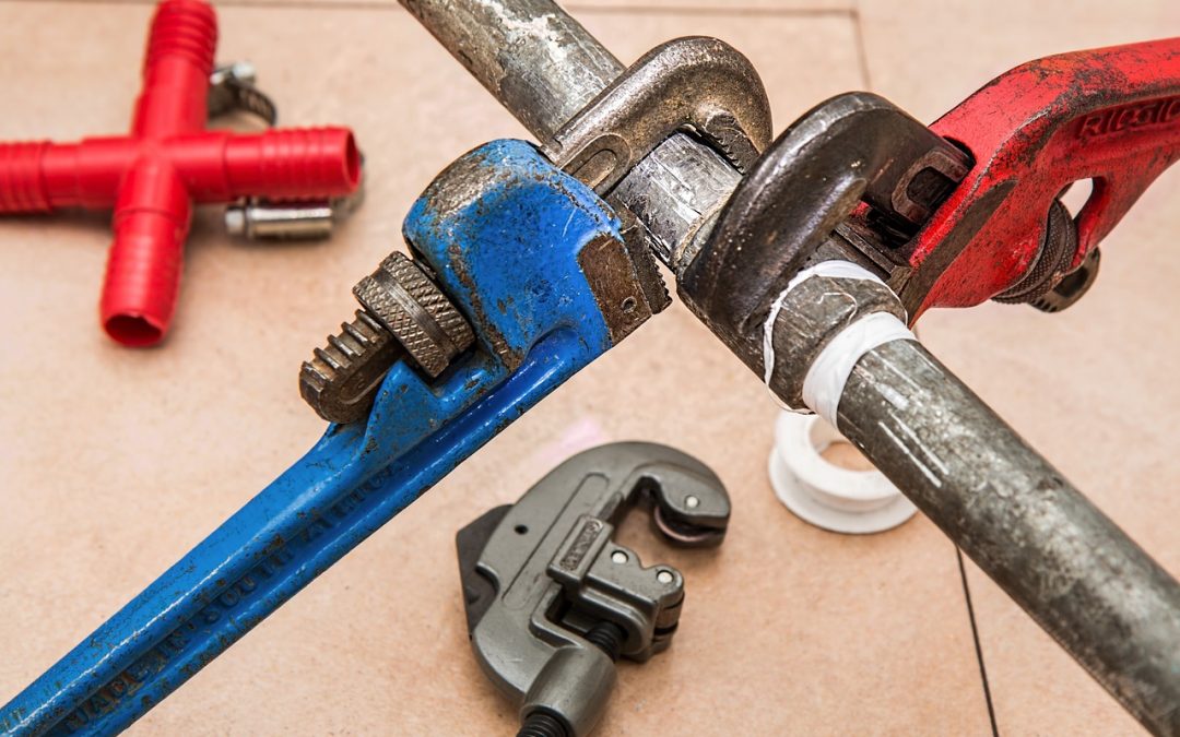 3 Common Signs You Need to Call Your Local Plumbing Contractor