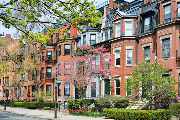 apartment in brownstone Boston