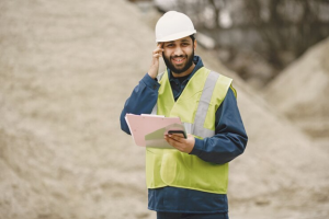 geotechnical consultant on jobsite