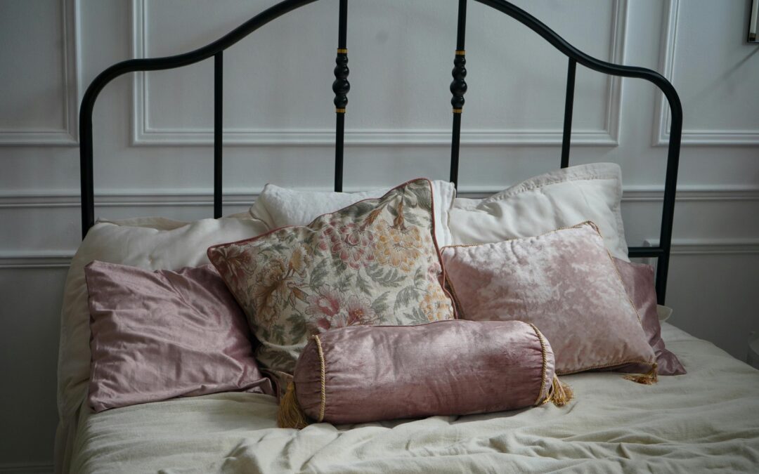 Sleep Like Royalty: Beautiful Period Iron Frames for Your House