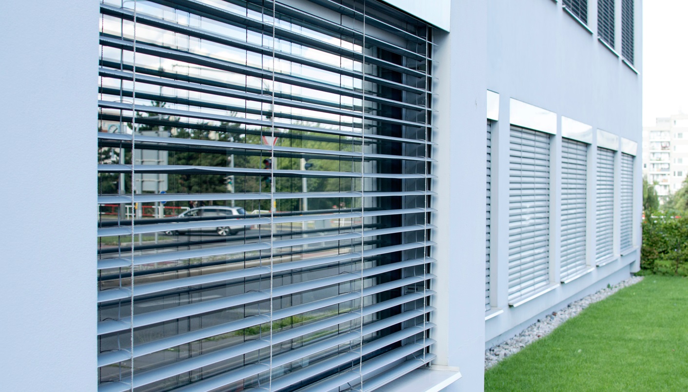 outdoor blinds