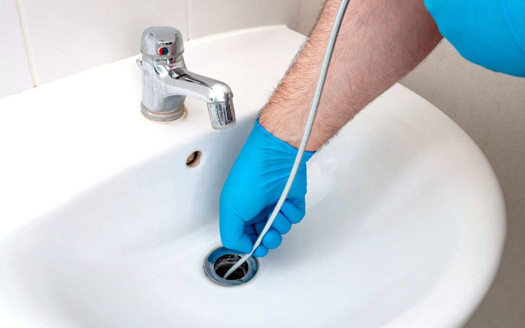 4 Signs You Need A Plumber For Comprehensive Drain Cleaning