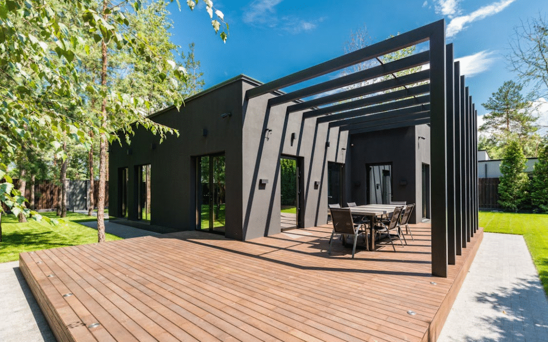 Tips for a Successful DIY Deck Staining Project