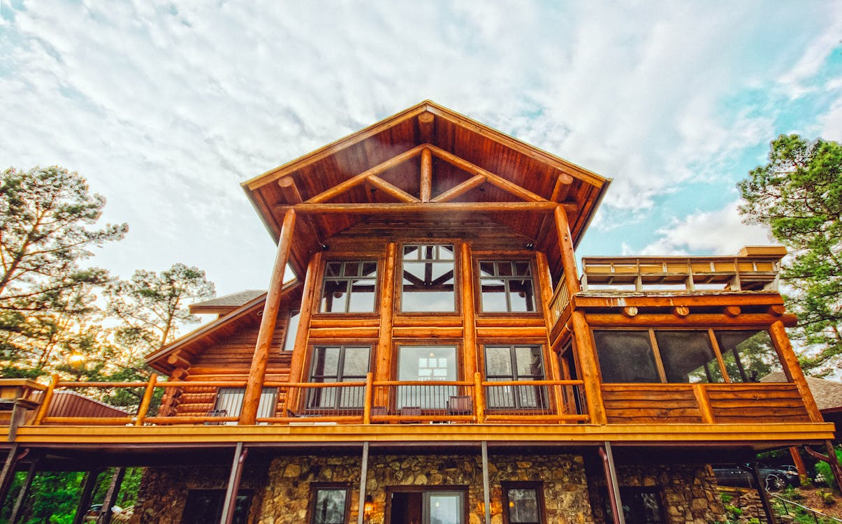 Huge Log Cabin Huge Log Cabin