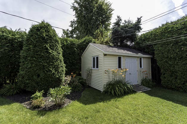 Maximizing Small Outdoor Spaces: Innovative Ideas from Backyard Experts