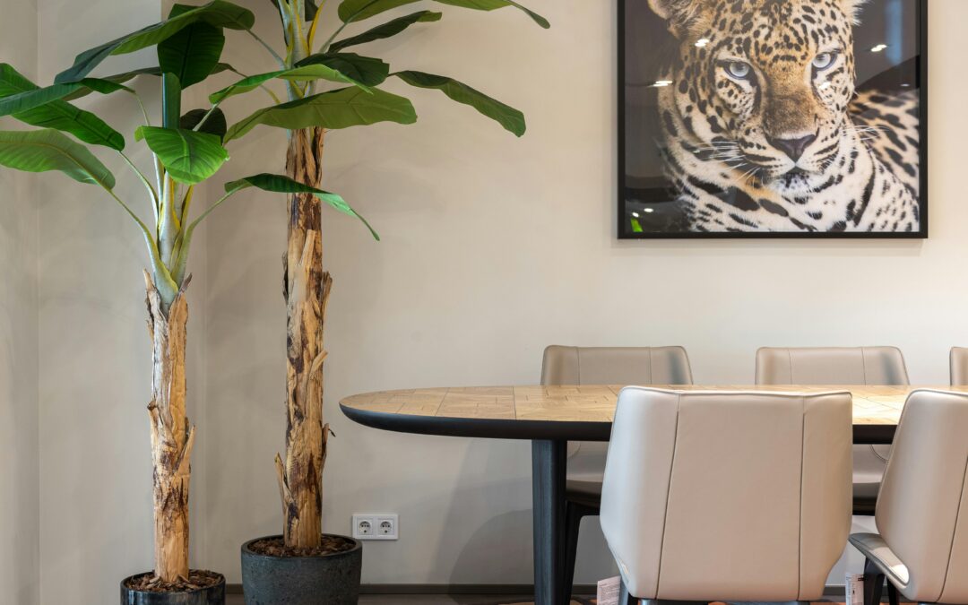 How to Choose the Perfect Modern Conference Table for Your Office