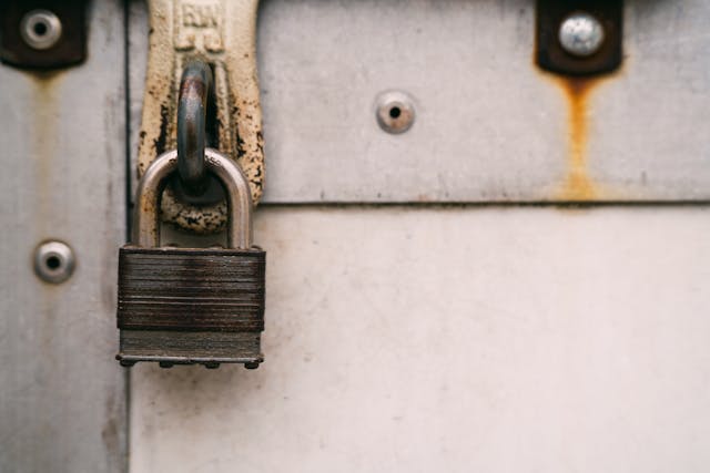 How to Avoid Foreclosure: A Step-by-Step Guide for Homeowners