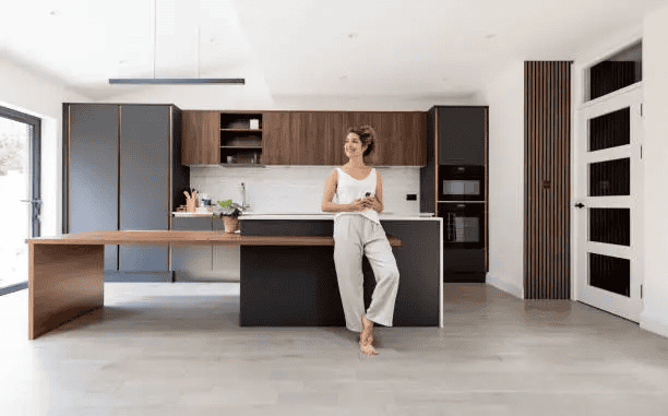 How To Design A Modern Kitchen That’s Both Minimalist And Warm