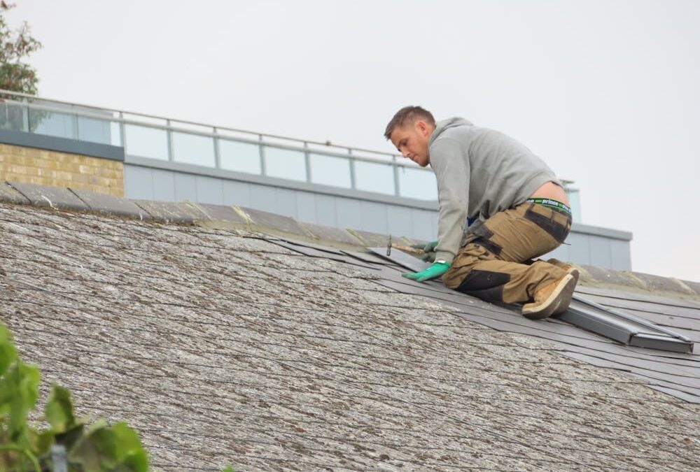 How to Choose the Best Roof Maintenance Services for Your Needs