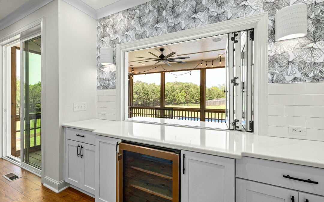 Sliding Windows or Hung Windows: Which Style Suits Your Los Angeles Home?