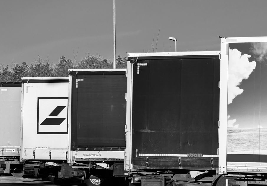 Choosing the Right Trailer Rental for Your Business: A Comprehensive Guide