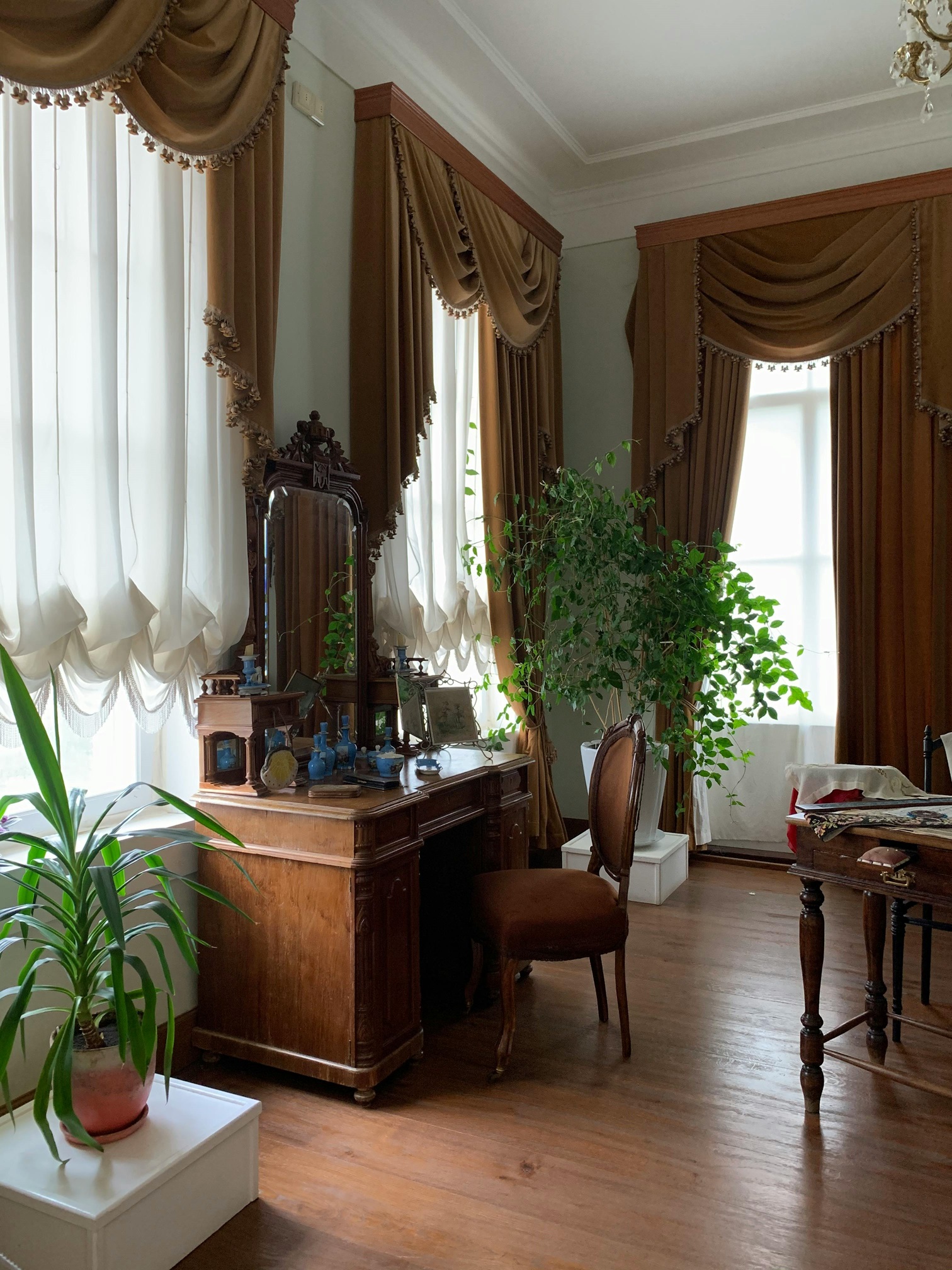 drapes