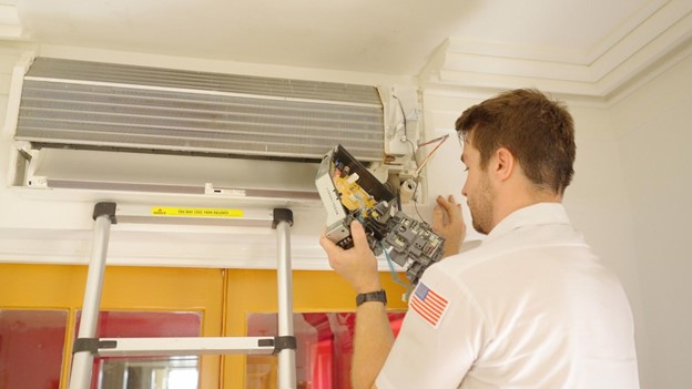 What You Need to Do When Your Air Conditioner Is Leaking