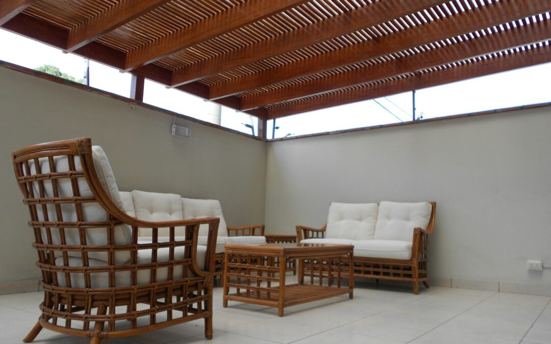 Why Choose an Outdoor Living Builder for Your Project?