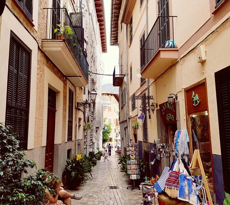 Sun, culture, and opportunities: The compelling reasons for choosing Spain as your immigration destination