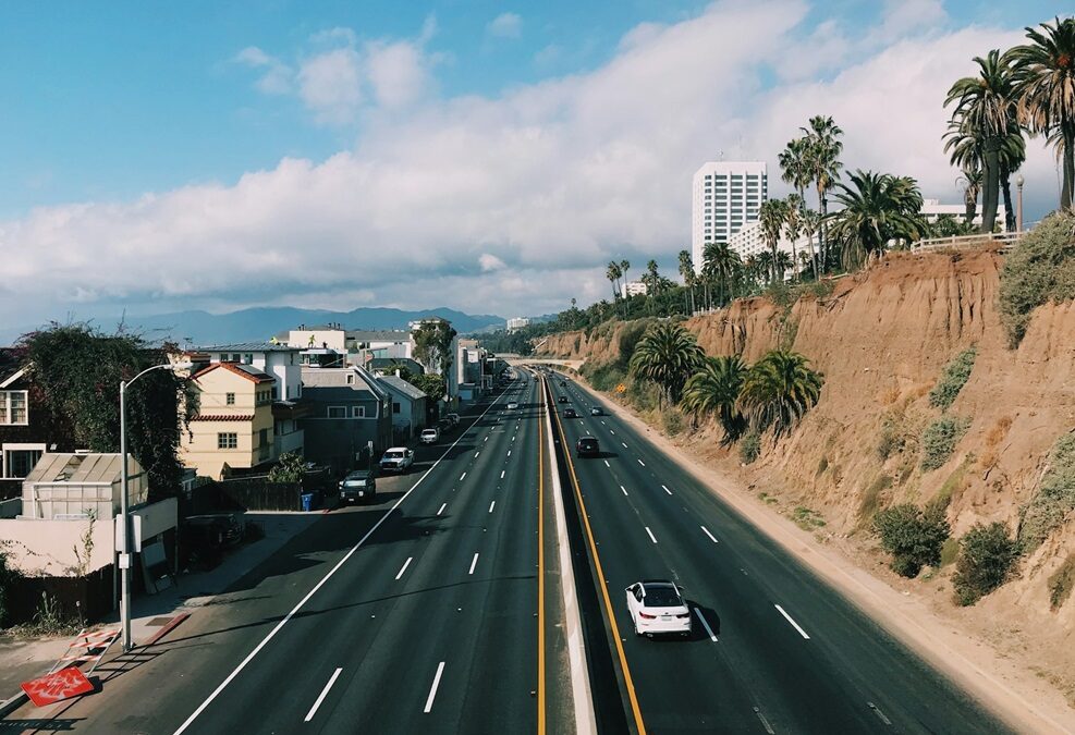 A Deep Dive into the Appeal and Lifestyle of Coastal Residences in Los Angeles