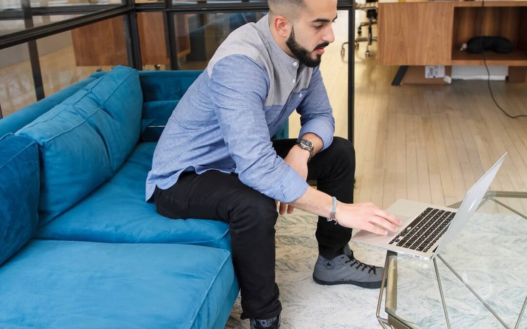 Streamline Your Lawn Care Business with A Job Scheduling App