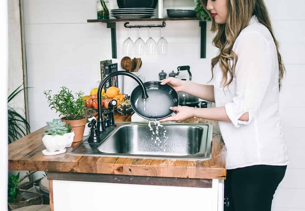 Dishwashers vs Hand-Washing: Which is More Hygienic?