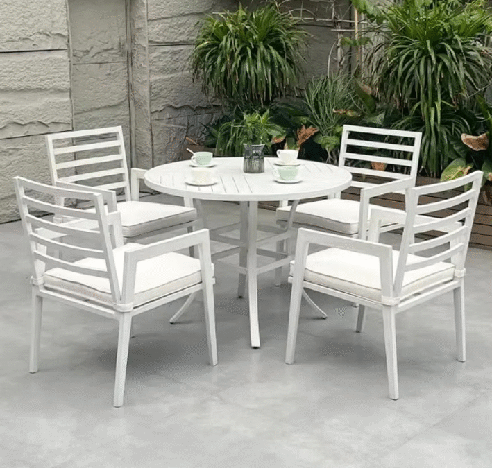 How to Choose High-Quality Outdoor Furniture for Long-Term Use