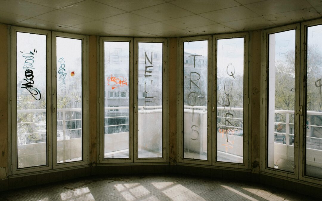 How Dirty Windows Affect Natural Light in Older Homes