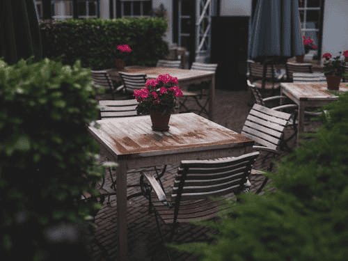 Why Your Patio Still Looks Dirty After Spring Pollen Season