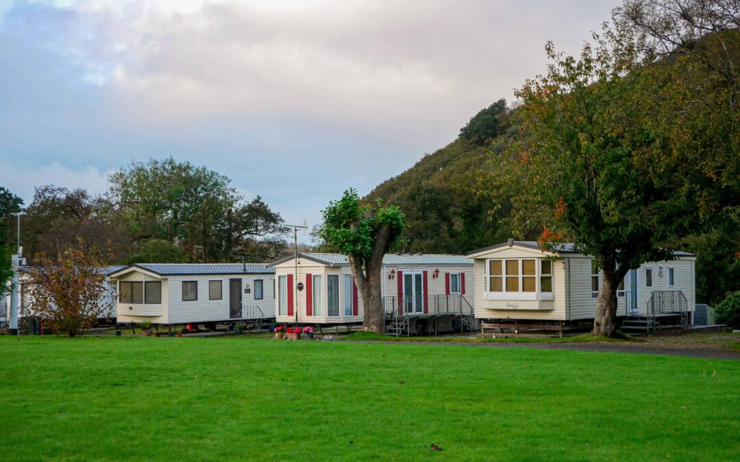 How to Sell a Mobile Home That Needs Major Repairs